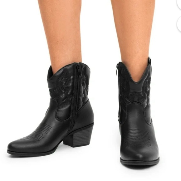 SO Black COWBOY Heeled Boots - Picture 1 of 7